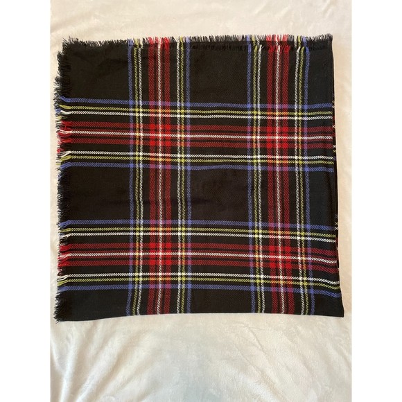 Rue 21 Black Red White Blanket Scarf EUC - Picture 3 of 3